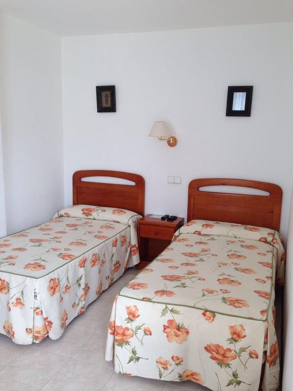 Habitaciones Lopez Azcona 诺哈 外观 照片